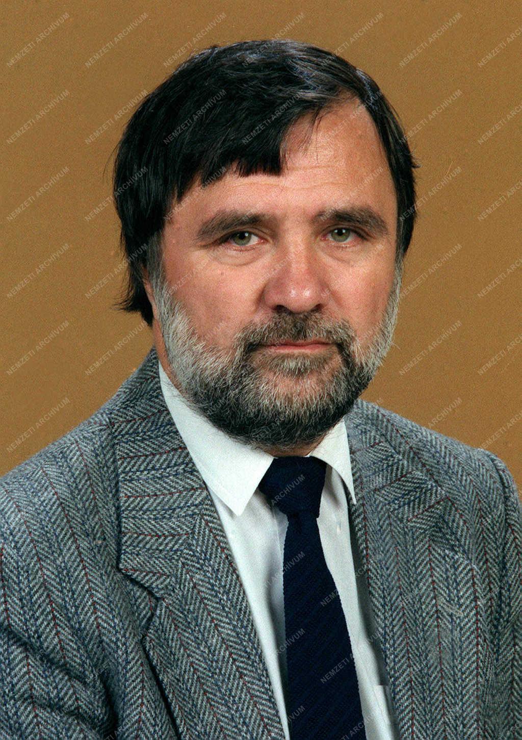 Varga Csaba író, szociográfus
