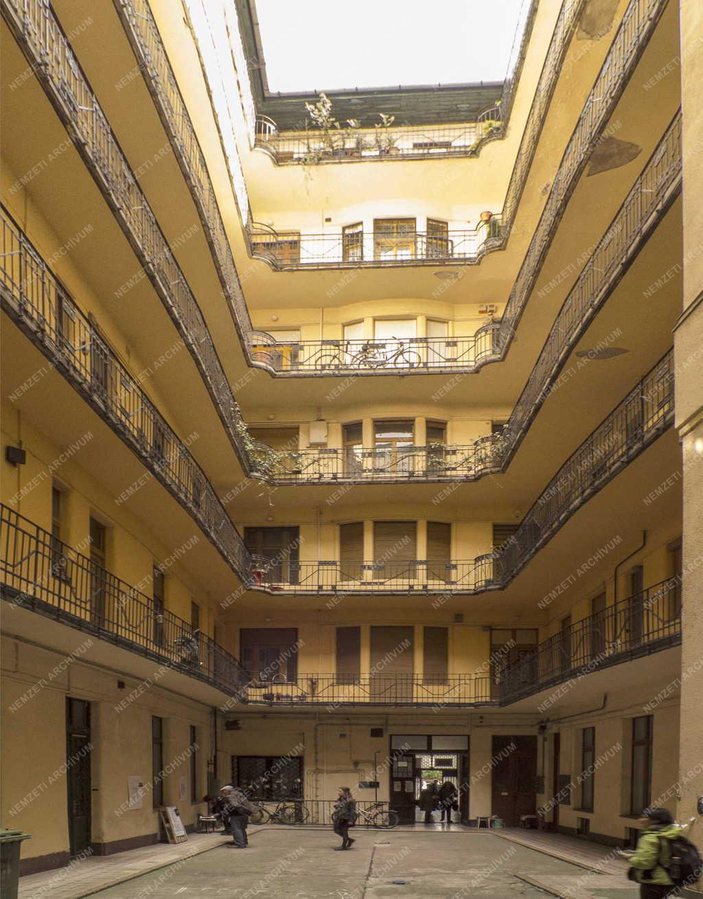 Városkép – Budapest – Förster-bérpalota
