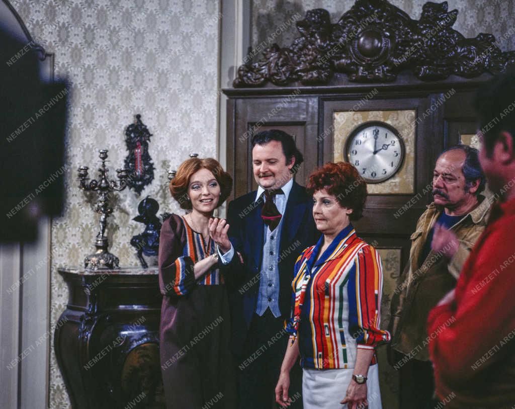 Kultúra - Film - A Mesélő városok című tv-sorozat Róma című 4. részének forgatása