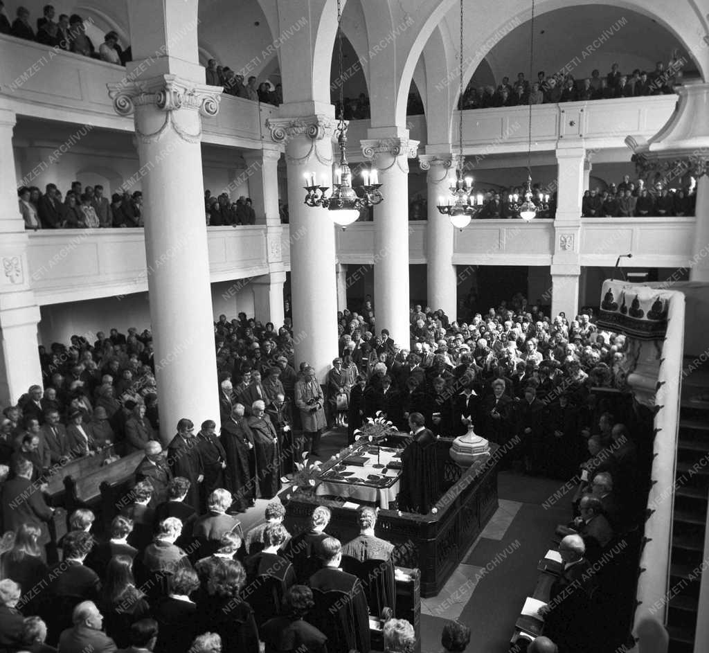 Egyház - Református lelkésznők eskütétele