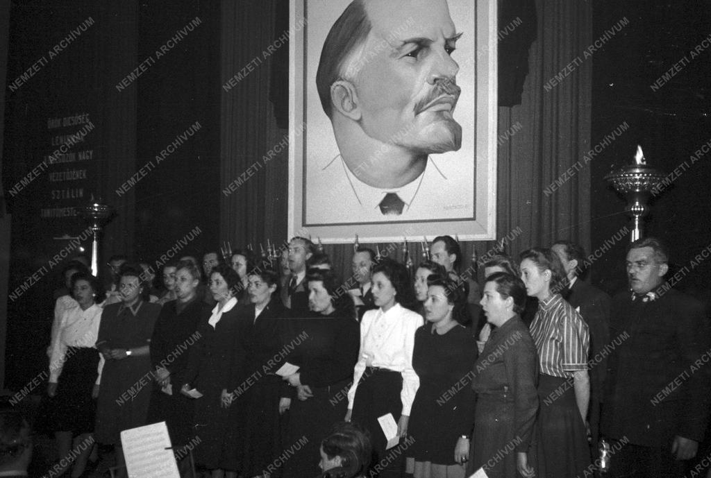 Emlékünnep - Lenin halálának évfordulója