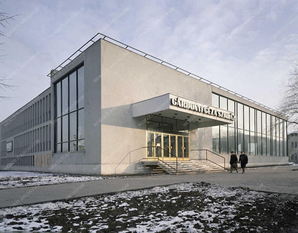 Városkép - Kultúra - Egri Gárdonyi Géza Színház