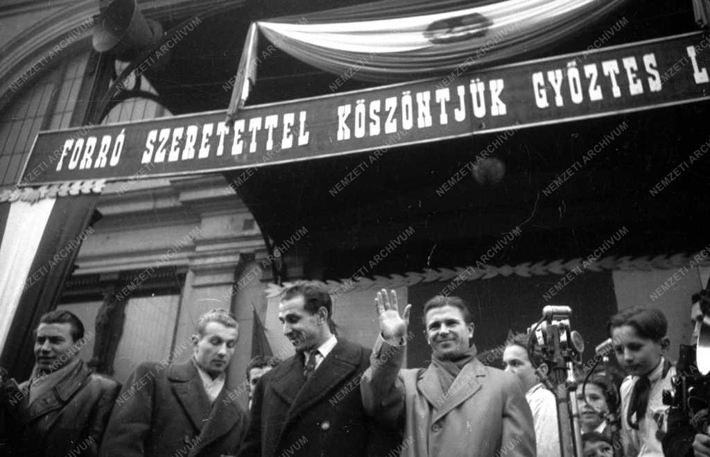 Sport - Labdarúgás - Az Aranycsapat hazaérkezése