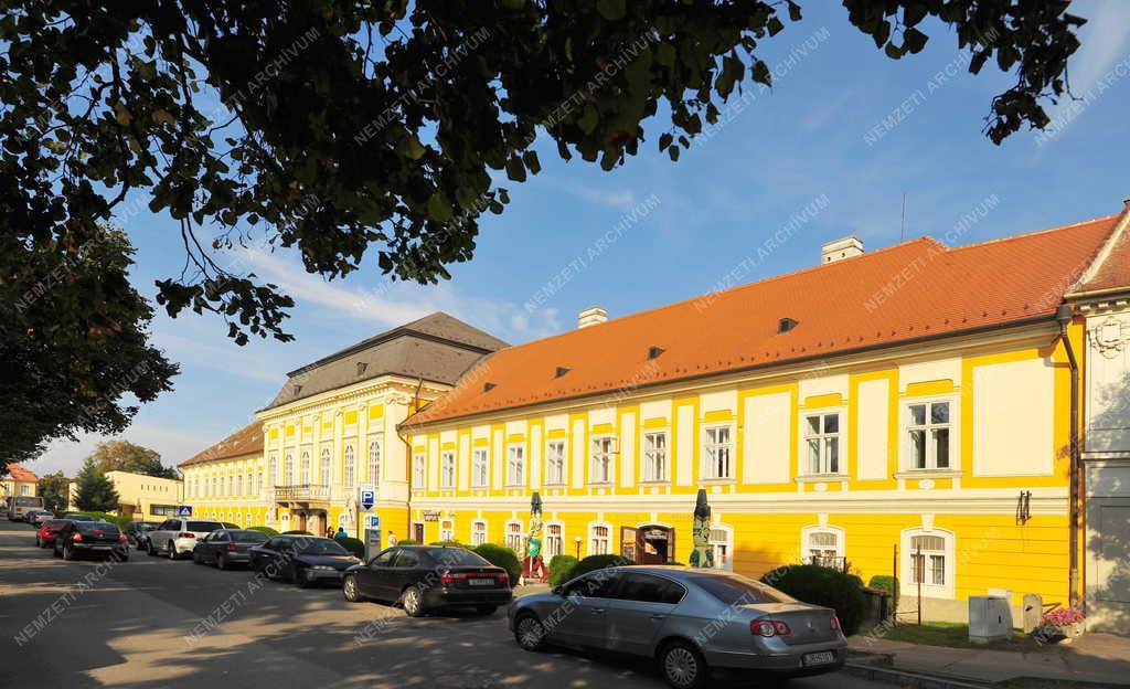 Csorna - Városkép - Prépostság