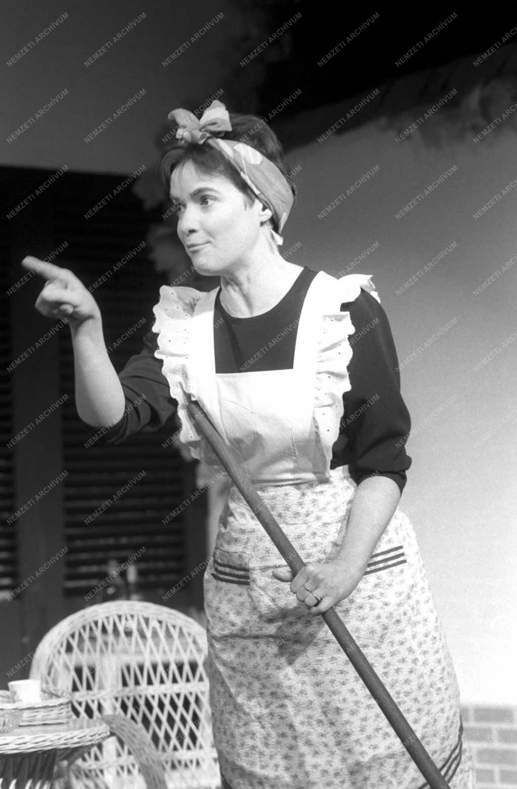 Színház - Thália Stúdió - Armand Salacrou: Túltisztességes hölgy