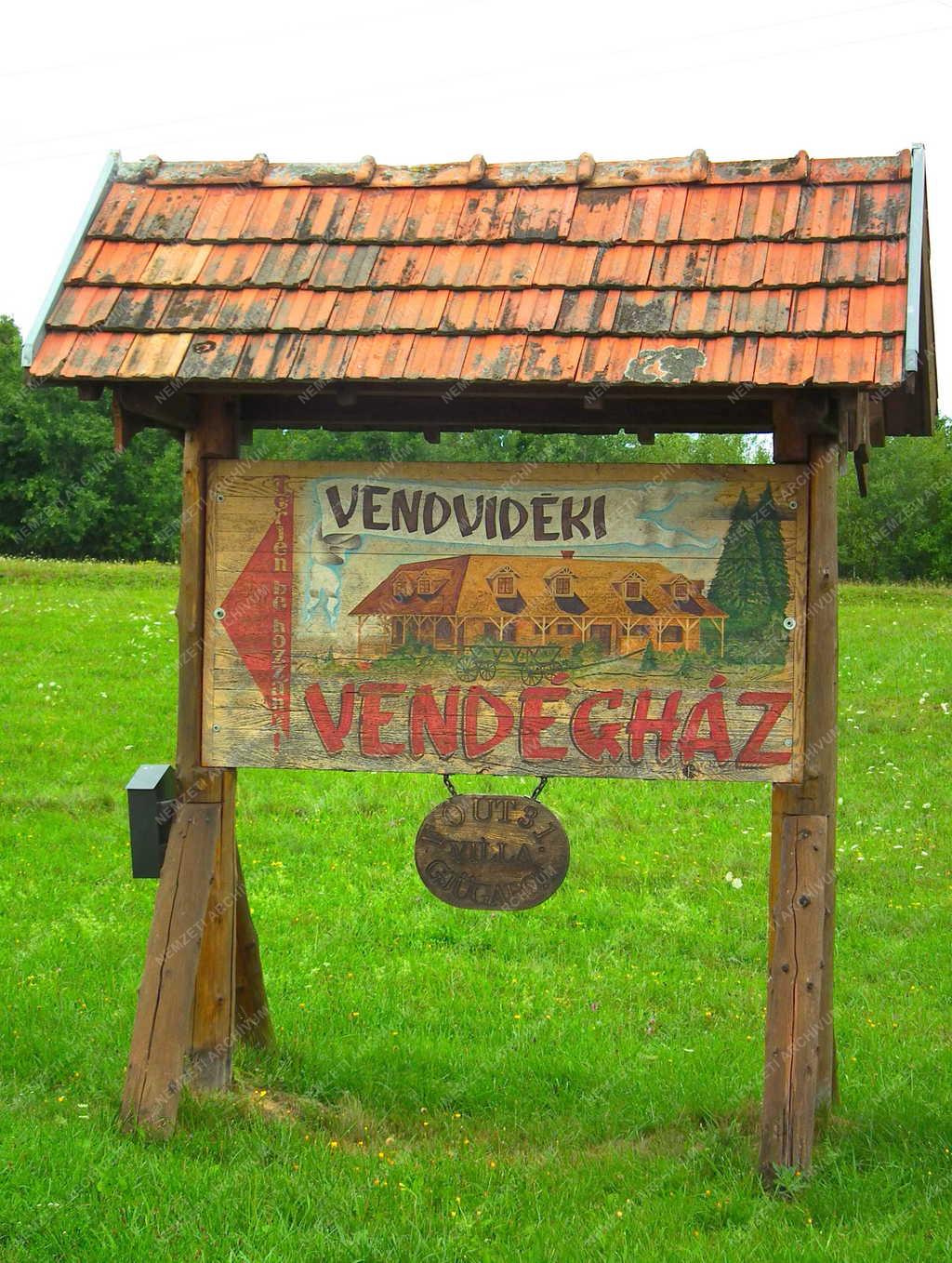 Tárgy - Kétvölgy - Hirdetőtábla