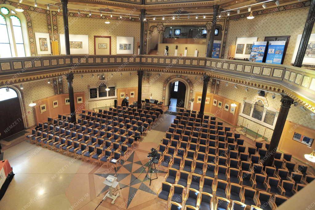 Kultúra - Győr - Az egykori zsinagóga kupolaterme