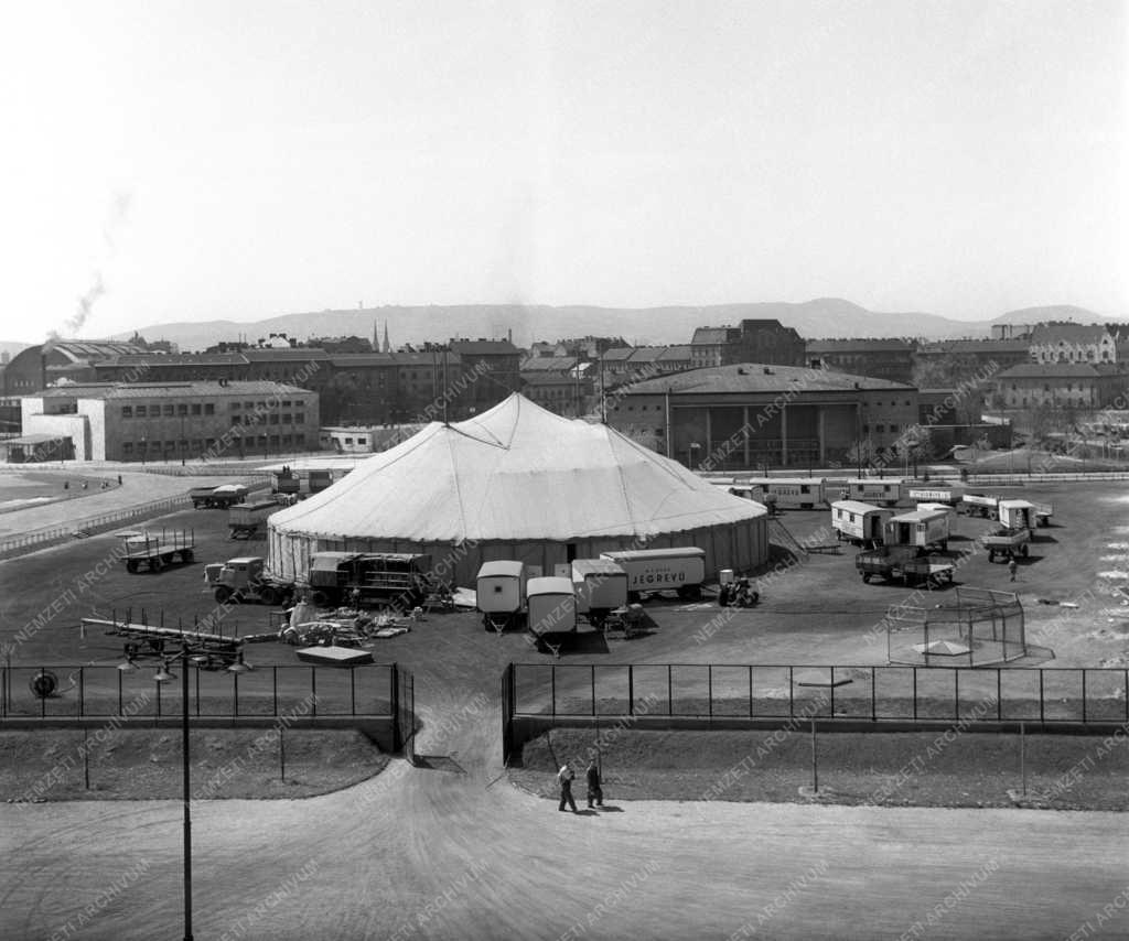 Kultúra - Vidéki körútra indul a Magyar Jégrevü társulata 