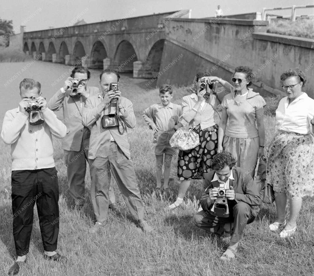 Idegenforgalom - Turisták a Hortobágyon