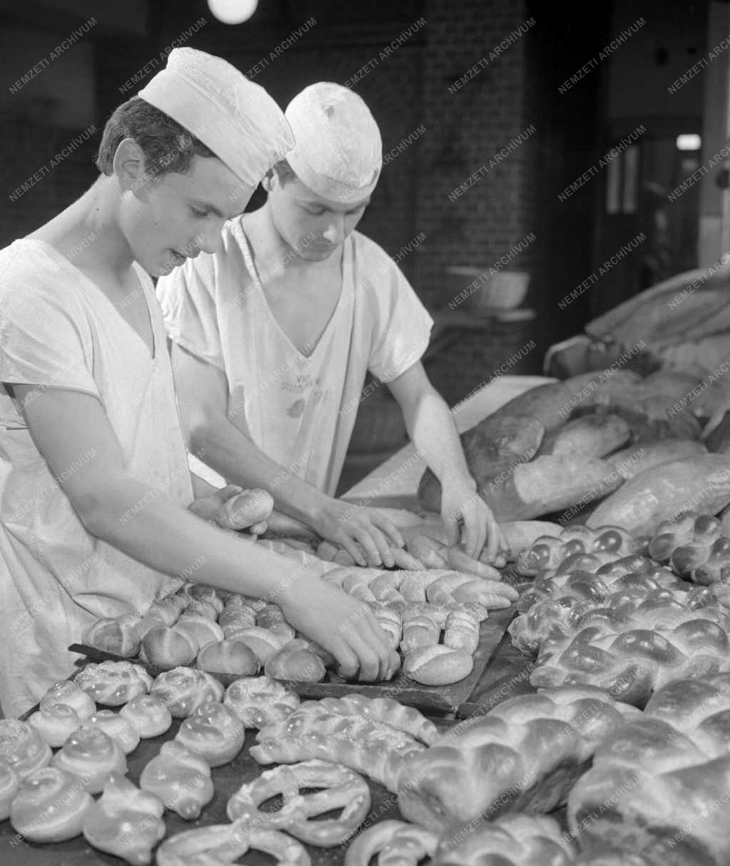 Oktatás - Élelmiszeripari Szakiskola