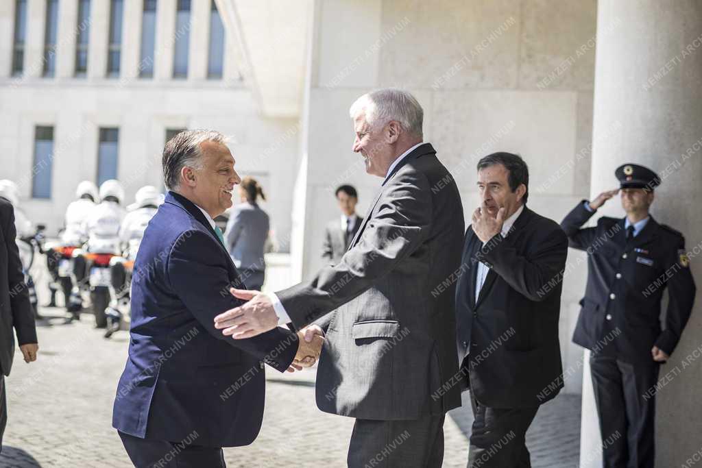 Orbán Viktor Berlinben