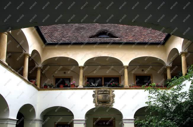Épület - Sopron - Az Eggenberg-ház