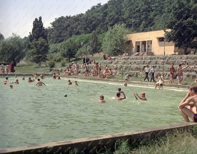 Idegenforgalom - Parádfürdői strand