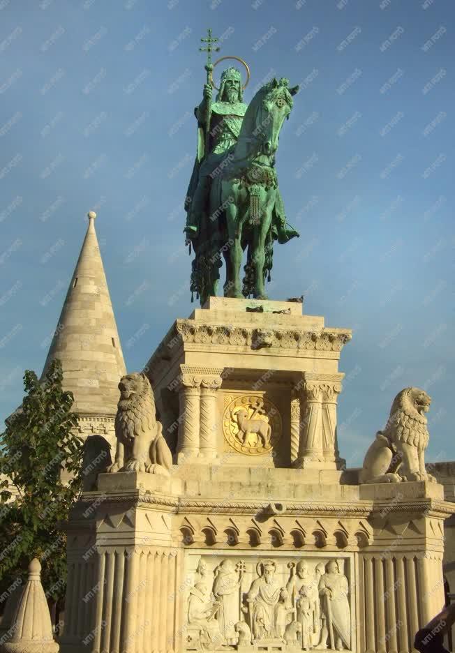 Budapest - Budai Vár - Szent István-szobor