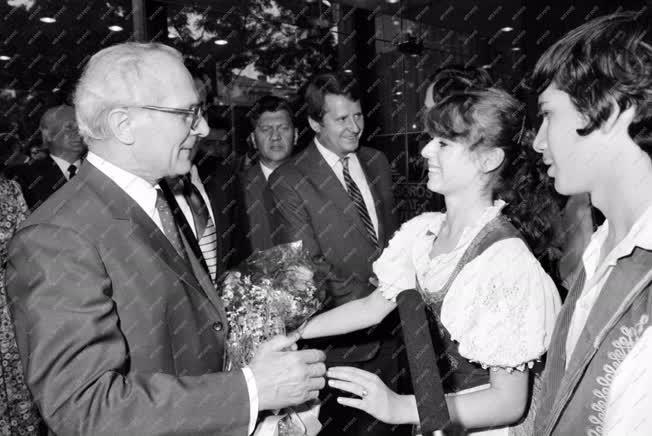 Külkapcsolat - Erich Honecker Székesfehérváron