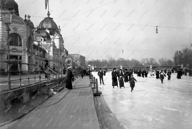 Budapest - A városligeti jégpálya