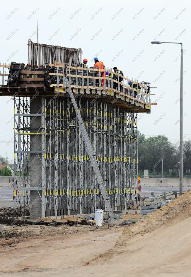 Építőipar - Debrecen - M35 autópálya kivitelezése