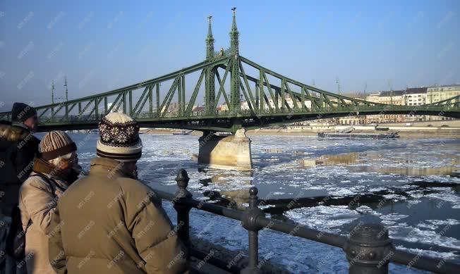 Városkép - Budapest - Jégzajlás a Dunán