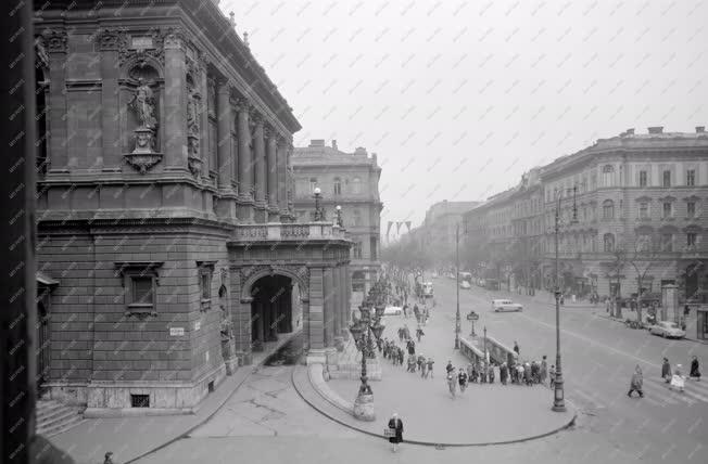 Városkép - Budapest - Népköztársaság útja