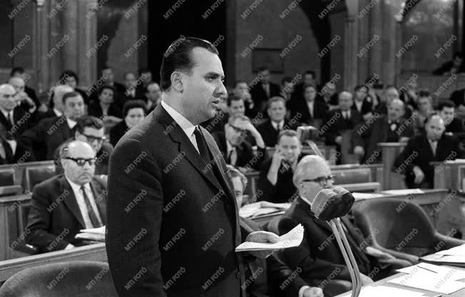 Országgyűlés - 1968