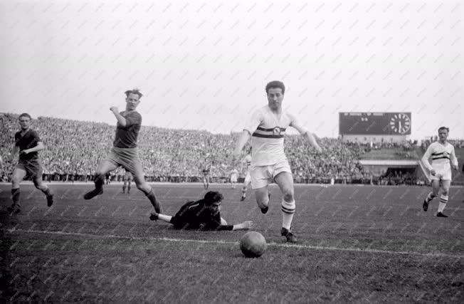 Sport - Bp. Honvéd - Bp. Vasas labdarúgó-mérkőzés