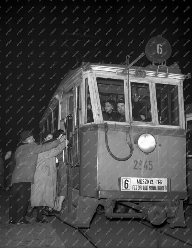 Közlekedés - Évforduló - 70 éves a budapesti villamosvasút 