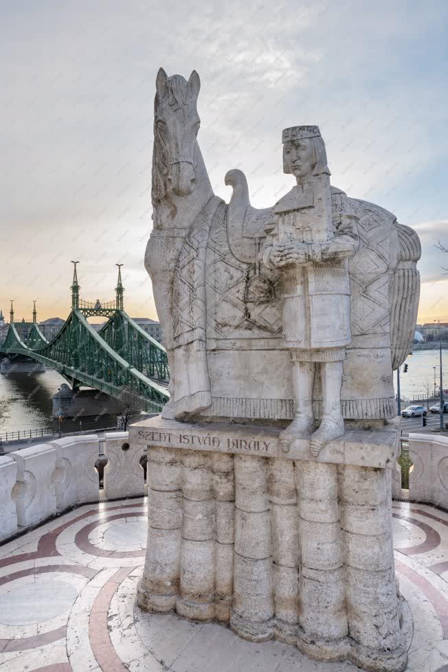 Városkép - Budapest - Szent István király szobra