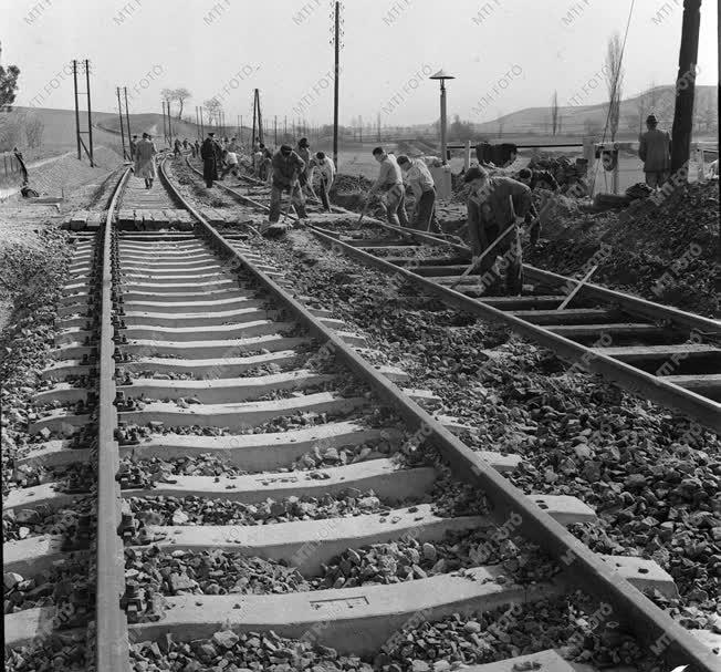 A szerző válogatása - Vasút korszerűsítés Mendétől Sülysápig