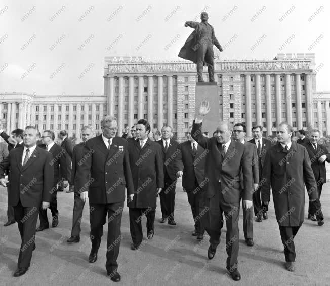Külpolitika - Magyar küldöttség Leningrádban