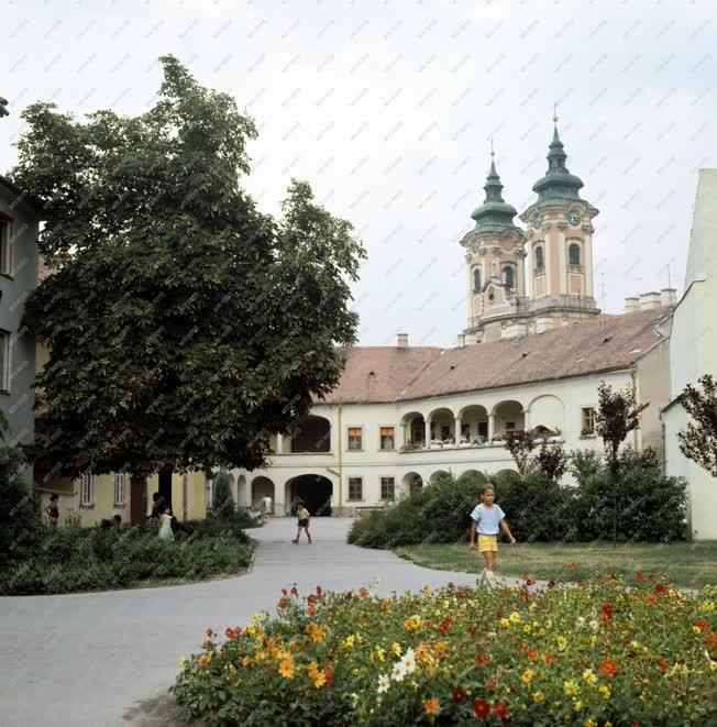 Városkép - Eger - Bajcsy tömbbelső