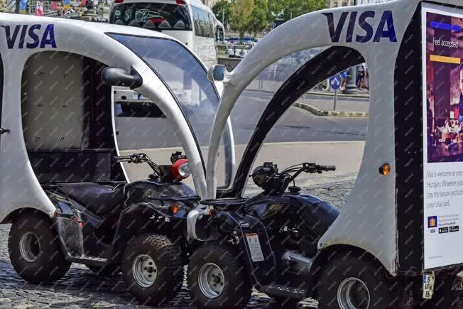 Városkép - Budapest - Mozgó reklám