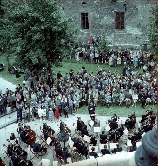 Kultúra - Televízió - Térzene a Halászbástyán