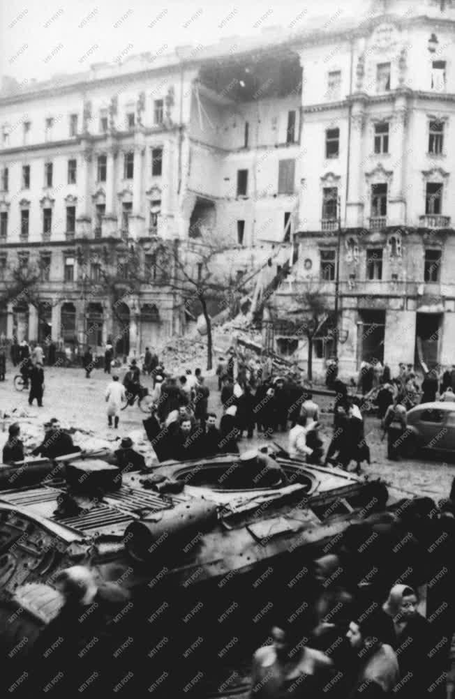 Történelem - 1956-os forradalom és szabadságharc