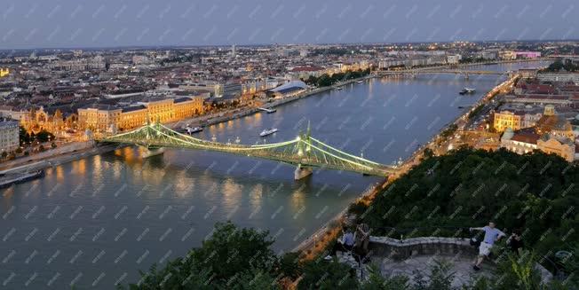 Városkép - Budapest - Esti panoráma