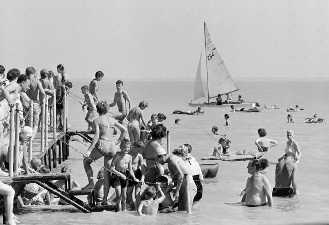 Szabadidő - Balatonalmádi strand