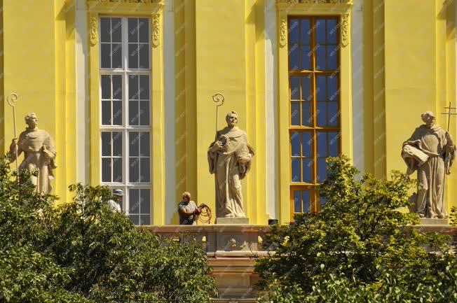 Egyházi épület - Budapest - Megújul a ciszterci rend temploma