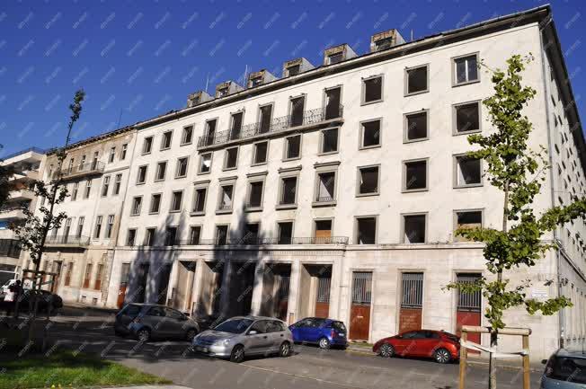 Városkép - Budapest - Bontásra ítélték az egykori pártházat