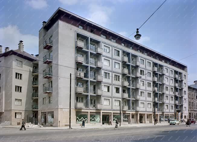 Építőipar - Budapest - Új építésű társasházak