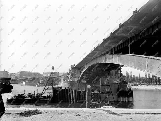 Építőipar - Margit híd újjáépítése