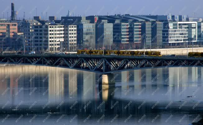 Budapest -  Petőfi híd és környéke