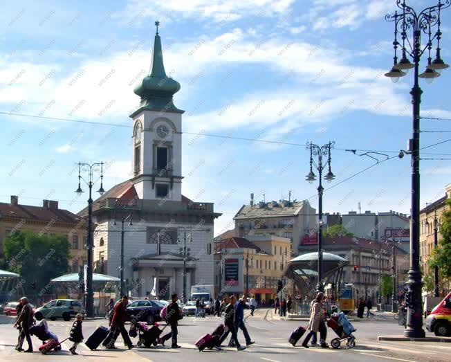 Turizmus - Külföldi turisták a Kálvin téren