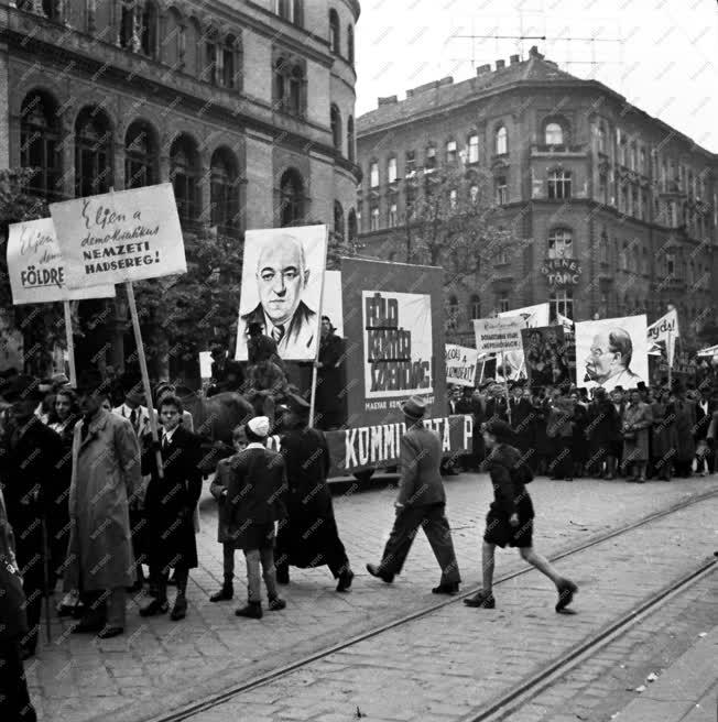 Belpolitika - Ünnep - Első szabad május elseje Budapesten