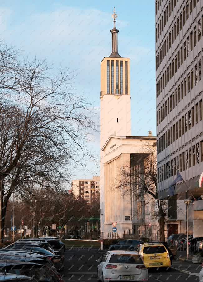 Egyházi épület - Budapest - A Pozsonyi úti református templom