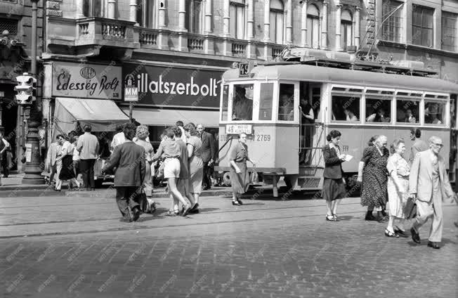 Tájak, városok - Budapest