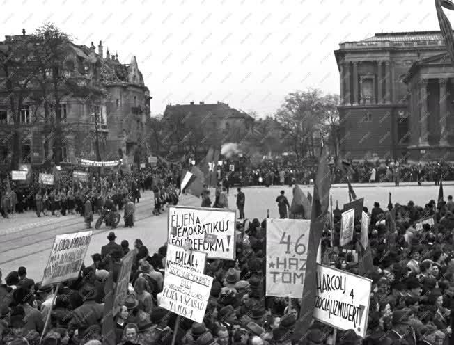 Történelem - Az első szabad május elseje Budapesten
