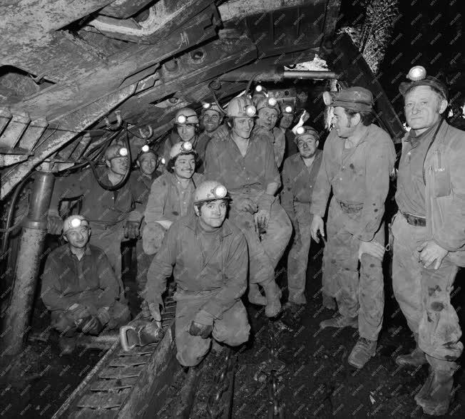 Ipar - Bányászat - Oroszlányi bányászok