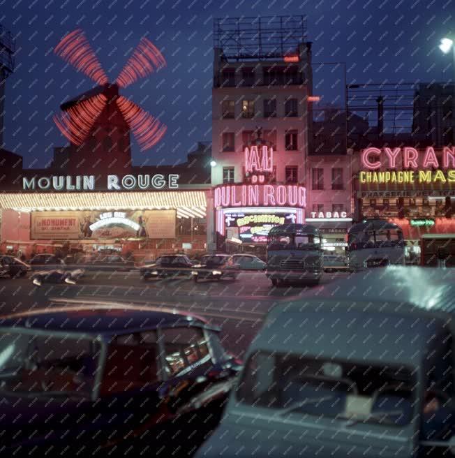 Városkép - Párizs - Moulin Rouge