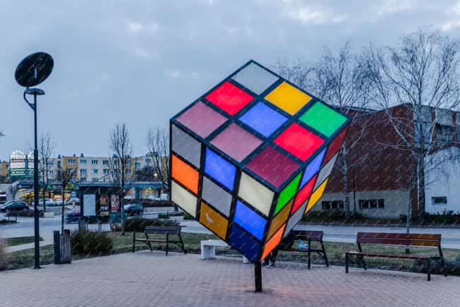 Városkép - Százhalombatta - Rubik-kocka