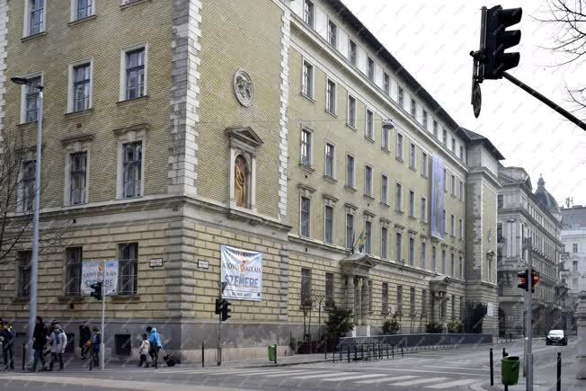 Városkép - Budapest - Szemere Bertalan iskola 
