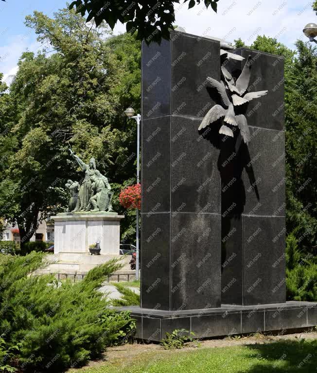 Városkép - Budapest - Világháborús emlékmű